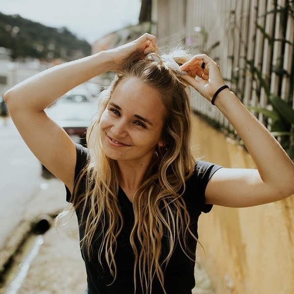 Meet your Posher, Rebecca - Picture 1 of 1